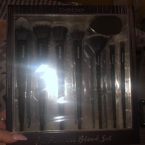 Bebe make up brush set